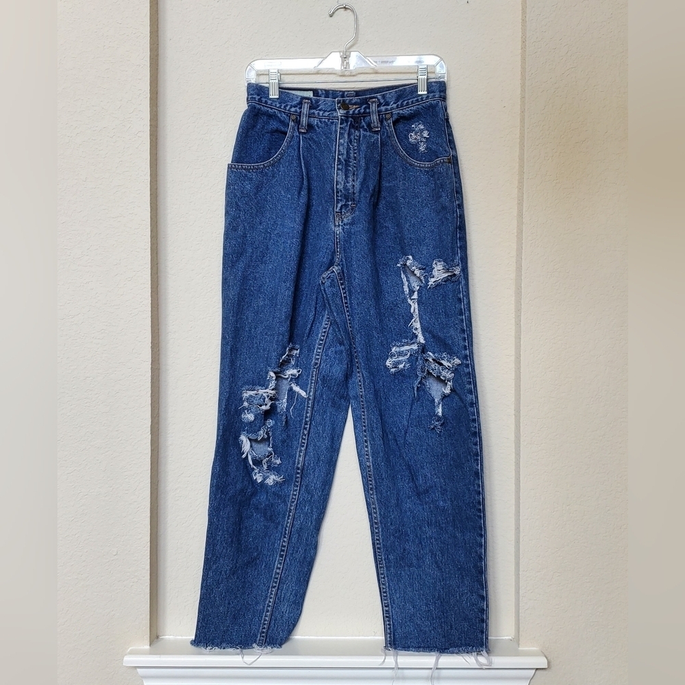 Eddie Bauer Women's Distressed Jeans.   Size 8